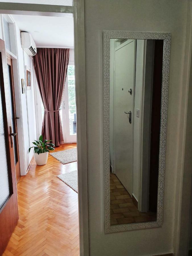 Apartment Dina Омиш Экстерьер фото