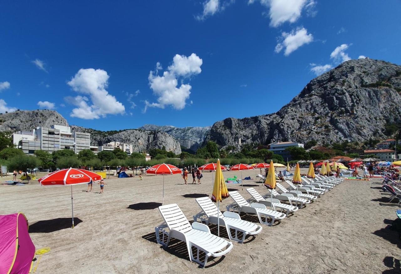 Apartment Dina Омиш Экстерьер фото